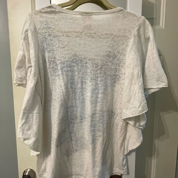 White tee with blue butterflies 🦋 with flutter sleeves - size medium - Picture 6 of 6